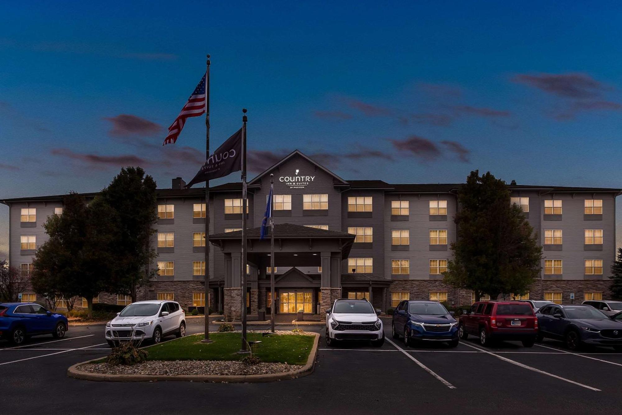 Country Inn & Suites By Radisson, Portage, In Exterior photo