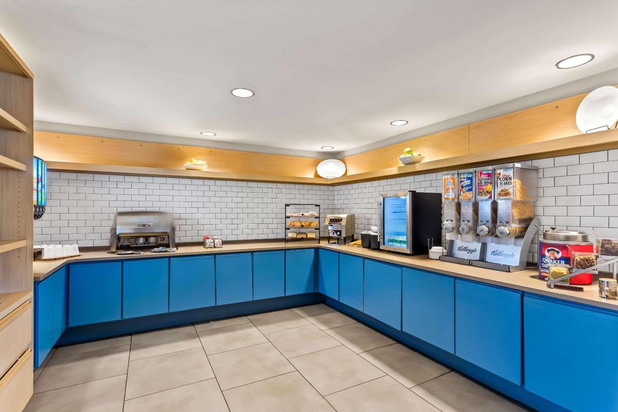 Country Inn & Suites By Radisson, Portage, In Exterior photo