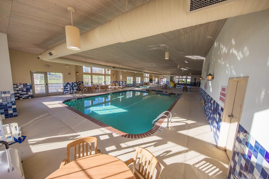 Country Inn & Suites By Radisson, Portage, In Exterior photo